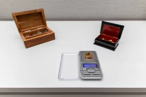 jewelry scale weighing gold ring