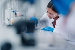 How to Avoid Analytical Balance Errors in Chemistry Labs